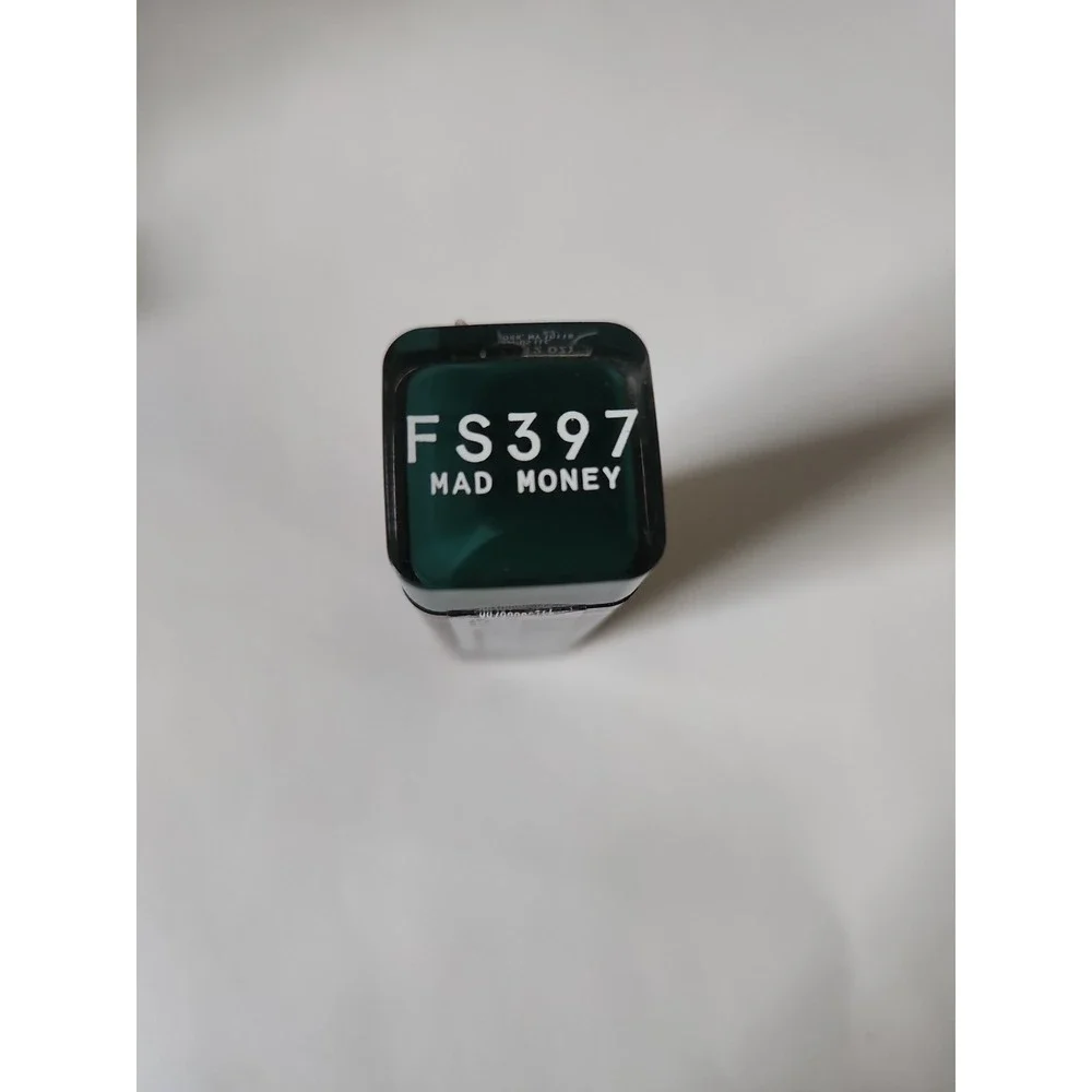 CoverGirl Full Spectrum Idol Satin‎ Lipstick FS397 Mad Money
